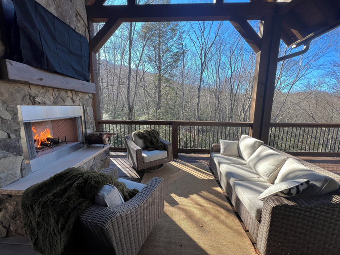 Others 4, Little Creek Lodge at Eagles Nest, Avery