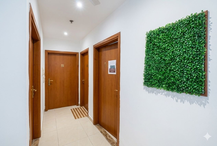 Others 5, Twin Bed Partition Room Near ICM Metro, Dubai