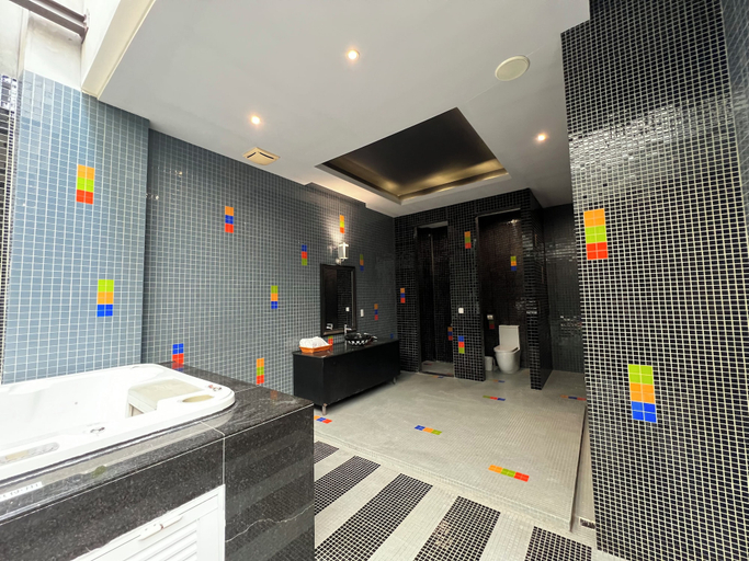 Others 5, 9Th Motel, Changhua