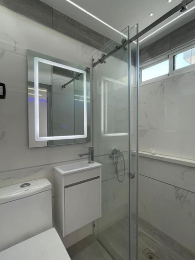 Bathroom 3, Alegría Hostal, Santiago de los Caballeros