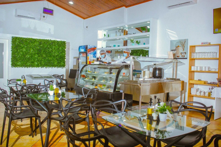 Food & Drinks 4, Fortaleza Guesthouse, Ingombota
