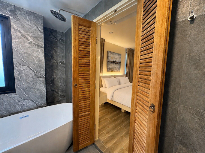 Others 4, Sun and Moon - Bed and Bistro, Sathorn