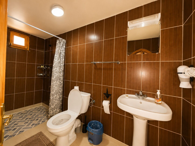 Bathroom 3, Auberge Restaurant Zahra, Ouarzazate