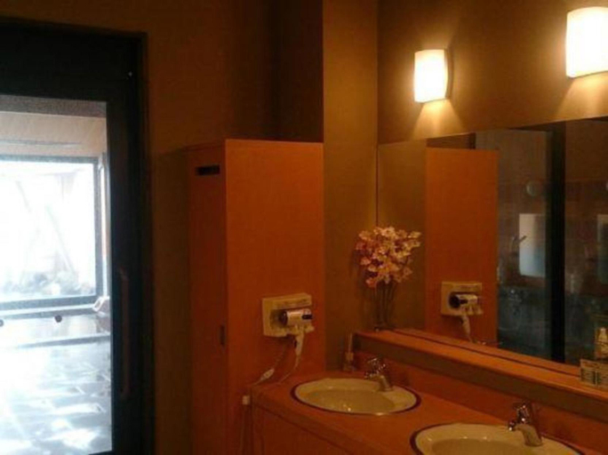 Bathroom, Yakimochiya, Nakajō