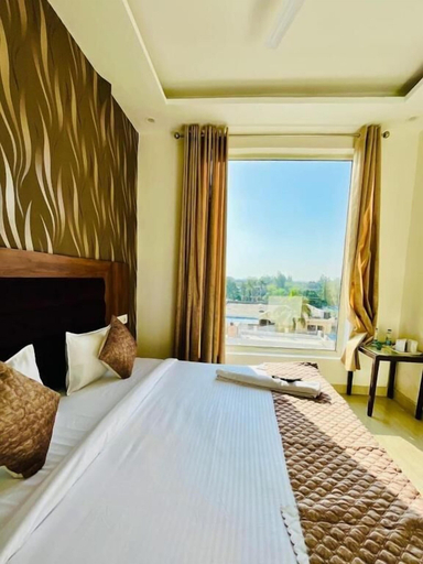 Others 3, Hotel Thames Zirakpur, Chandigarh, Sahibzada Ajit Singh Nagar