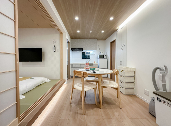 Others 3, HANASTAY MUKAI HOTARU, Osaka