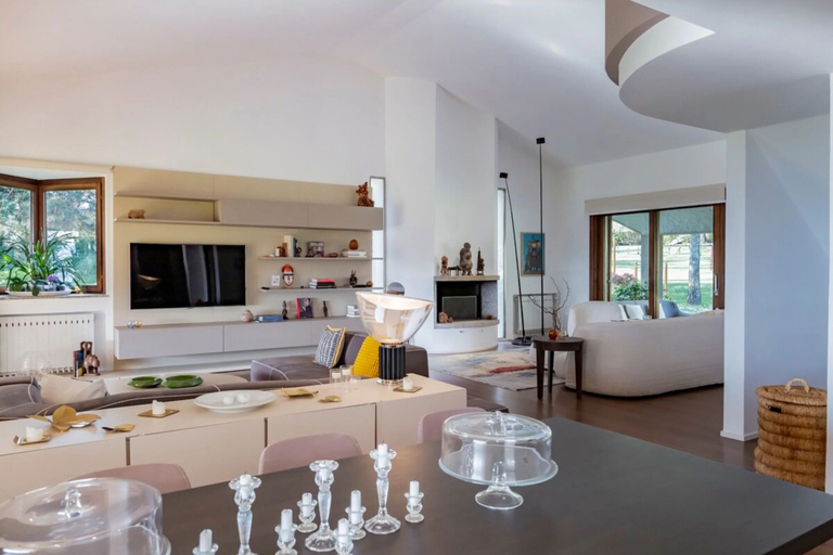 Others 4, Villa Serenity, Varese