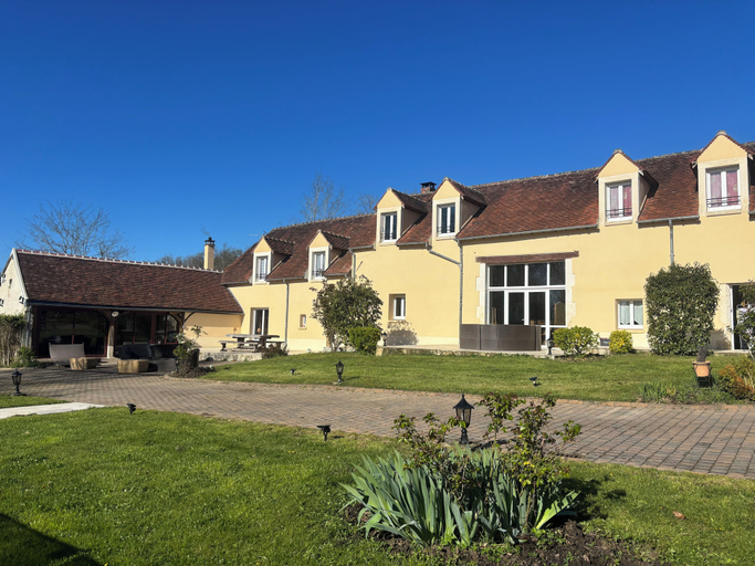 Exterior & Views 2, Domaine de montboulon, Yonne