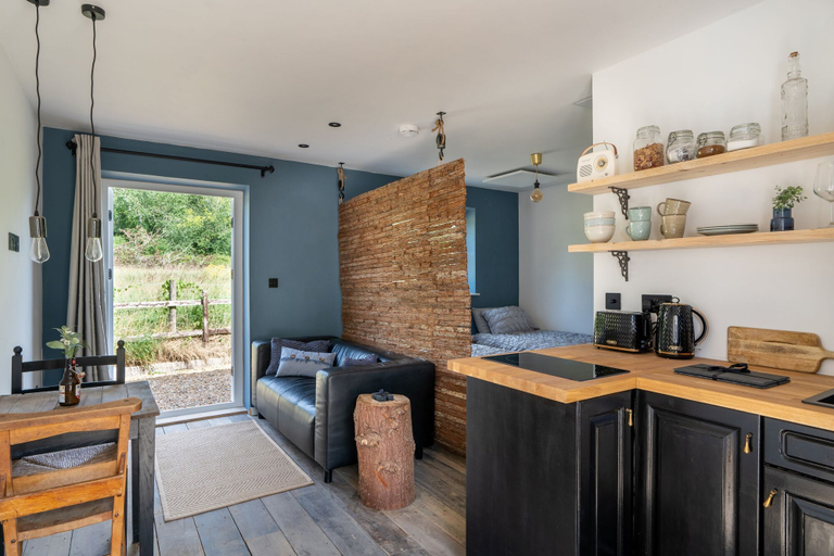 Others 3, Country Cottage Bluebell, Bath and North East Somerset