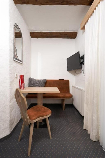 Others 5, Hotel am Hof, Imst