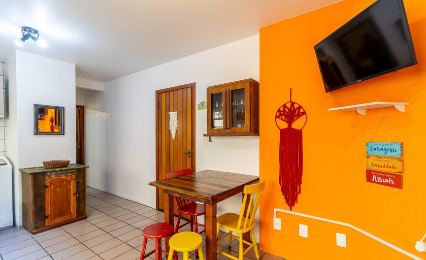 Others 3, Beautiful apt w/ Barbecue, Close to Beach. Bou0101, Florianopolis