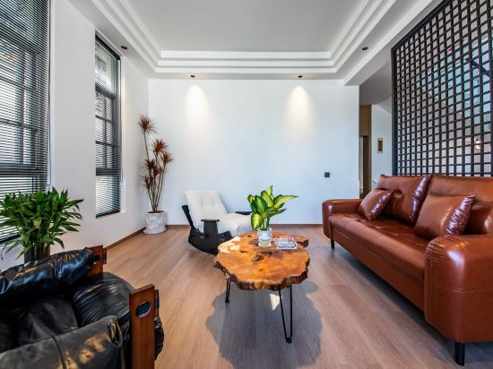 Others 5, Qiyuelou Guesthouse, Dali Bai