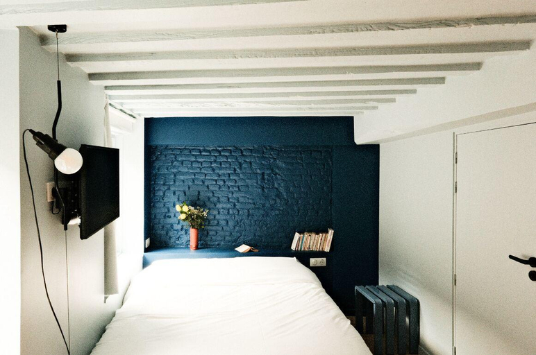 Bedroom 3, Chez Georges, Nord