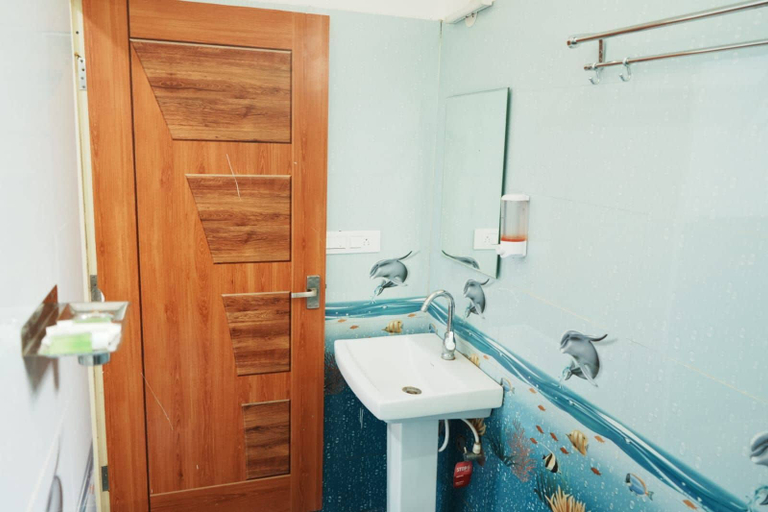 Bathroom 3, The Blossom Coorg Resort, Kodagu