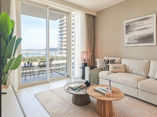 Others 4, Sunlit 1 BR Escape with Emaar Beachfront Access, Dubai