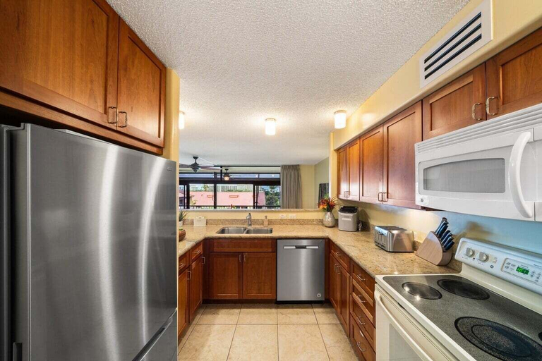 Others 4, Sweeping Ocean Views 2 Storey, 2bd, 2BR Unit, Steps to the Pool, Walk to the Beach! - KRL H303, Maui