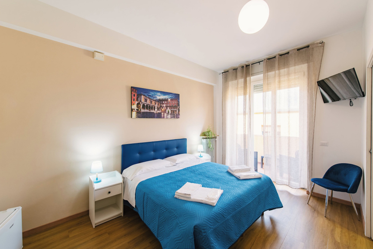 Bedroom 2, Sciesa Guest House, Verona