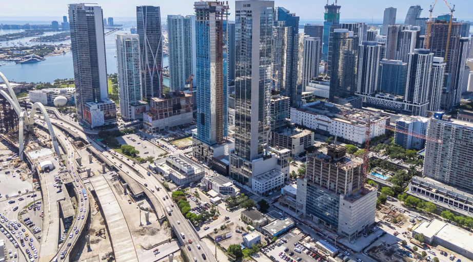 Others 2, Miami Pulse With Resort Amenities, Miami-Dade