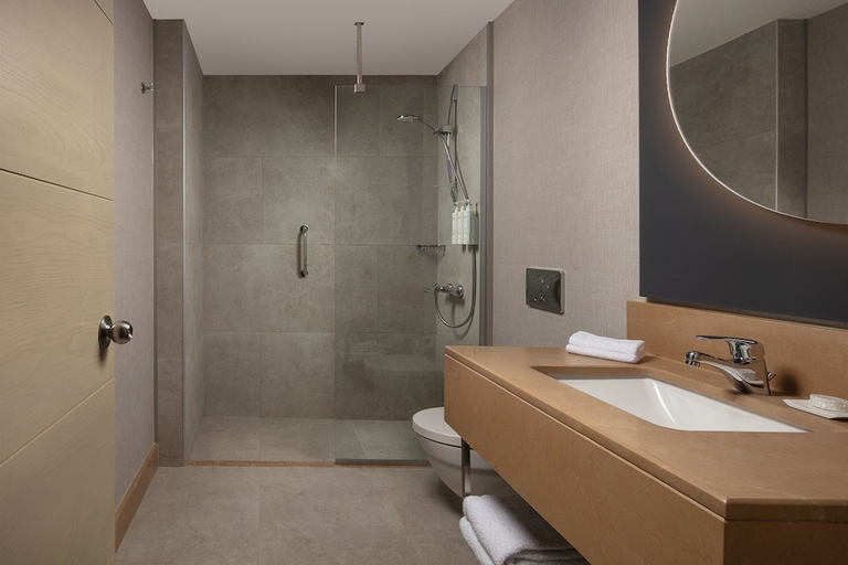 Bathroom 5, Delta Hotels Istanbul West, Küçükçekmece