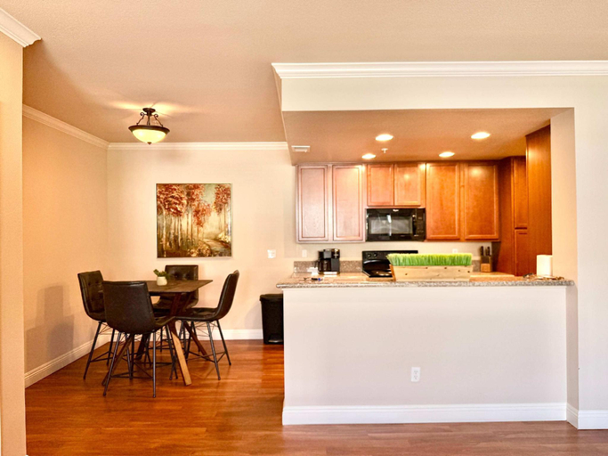 Others 2, New Luxurious 1BR Apartment Heated Pool Spa Sauna, Washoe
