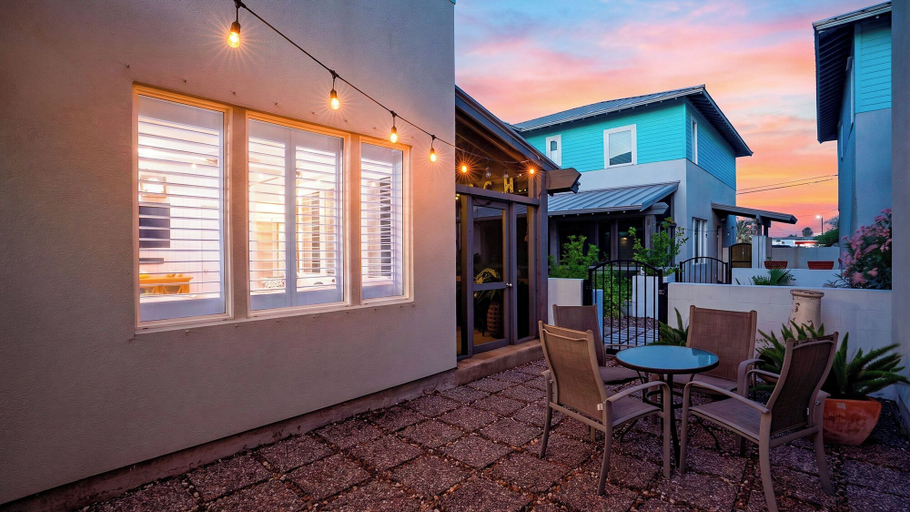 Others 4, Chasing Sunshine by Avantstay Shared Pool + Gazebo + Covered Patio Walk to the Beach, Nueces