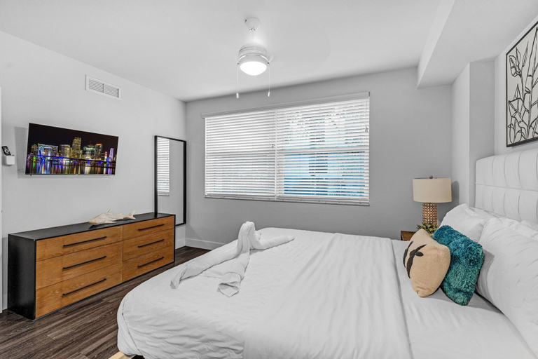 Others 3, Blu Apartments, Miami-Dade