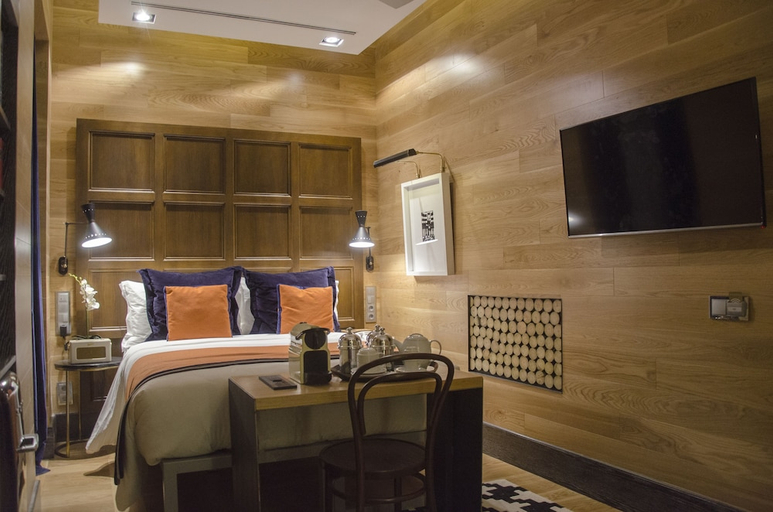 Bedroom 3, Browns Central Hotel, Lisbon