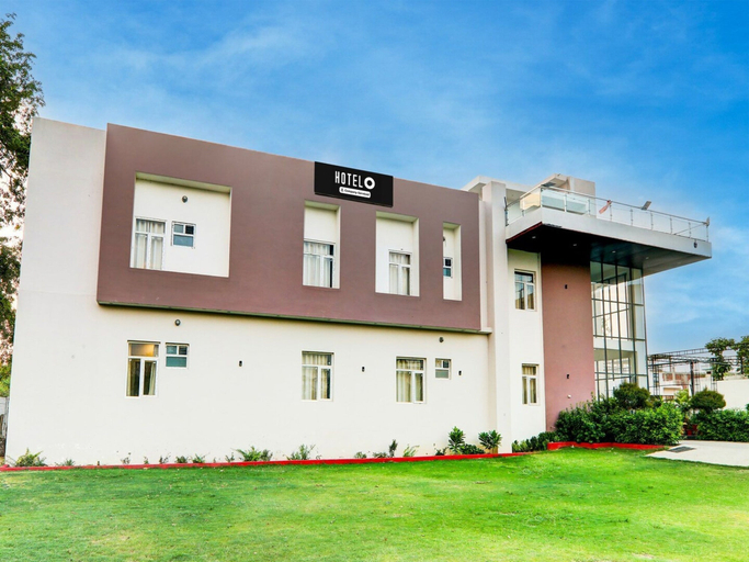Others 2, Deluxe Hotel Madhuvan & Lawn, Lucknow