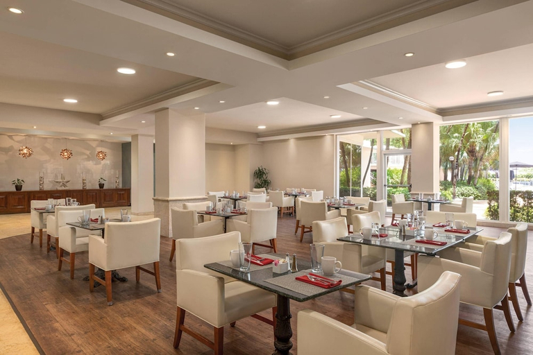 Food & Drinks 5, Radisson Resort Miami Beach, Miami-Dade