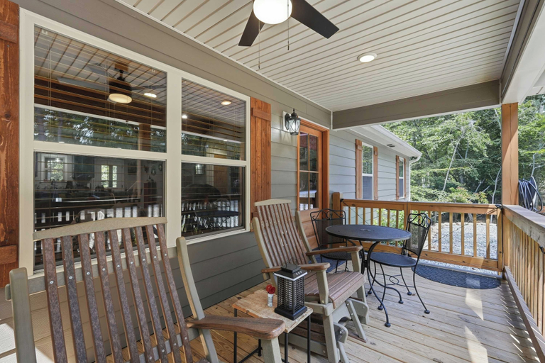 Others 2, Eagle Mountain - Cozy 3BR Cabin, Gilmer