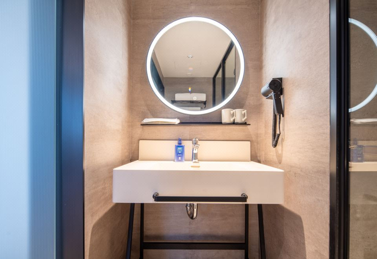 Bathroom 3, Hanting Hotel Yantai Erma Road Seaside Bathing Beach, Yantai