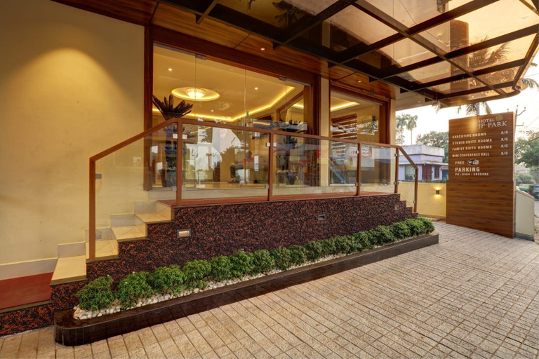 Others 2, Hotel JP Park-near Rajagiri Hospital, Ernakulam