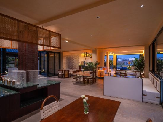 Others 4, XiangYe.Yunqi Place, Sunlight on Snow Mountain Private Hot Spring Viewing Area, Lijiang