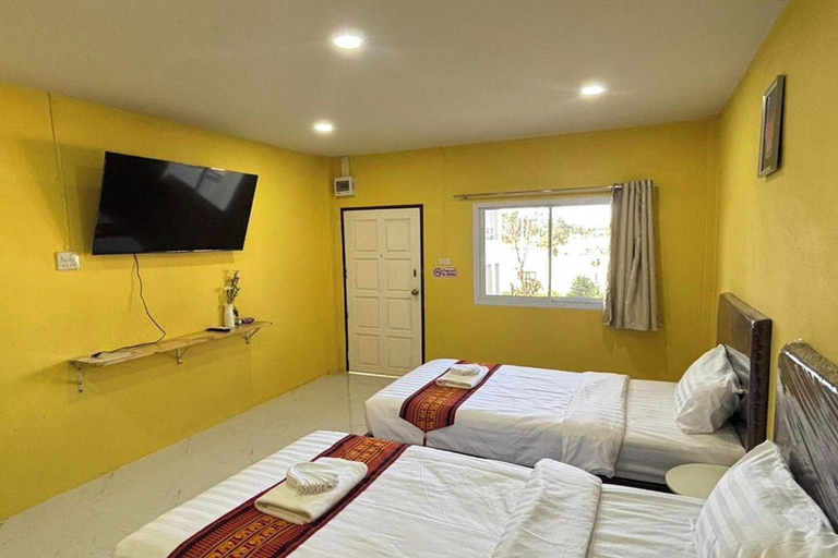 Others 2, White House Hotel Kamphaeng Phet, Mueang Kamphaeng Phet