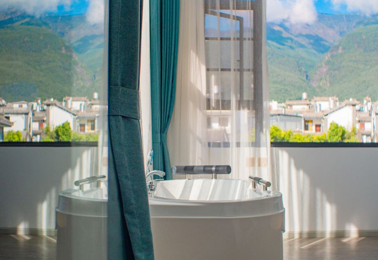 Bathroom 3, Dali sunset mountain light luxury B&B, Dali Bai