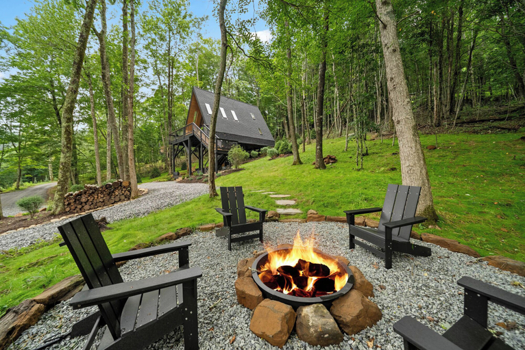 Others 5, Ascent A-frame at Calm Ridge Treehouses, Watauga