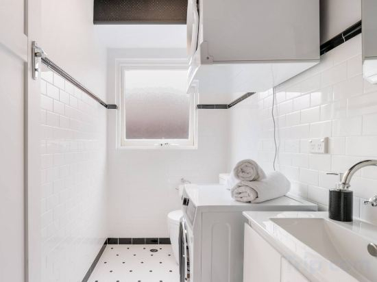 Others, Renovated Retro Apartment Near Harbour Front Walks, Sydney