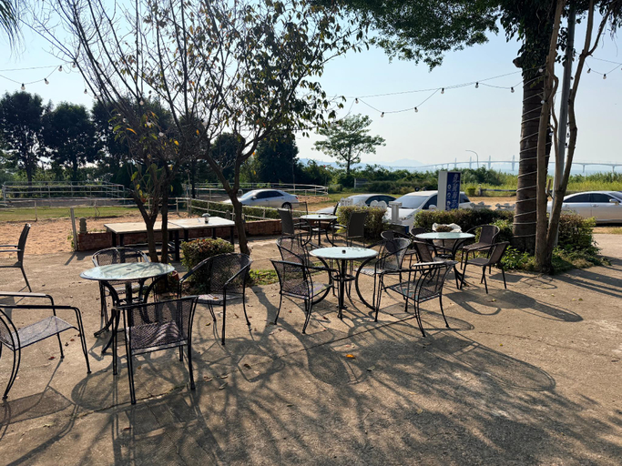 Food & Drinks, Breeze & Waves A Seaside Inn, Kinmen