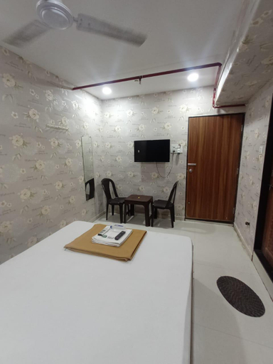 Others, Hotel Green, Surat