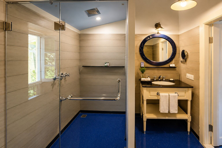 Bathroom 4, Pine Retreat-A Premium Heritage Property, Dehradun