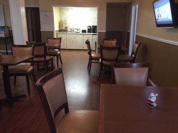 Others 4, Executive Inn, Bee