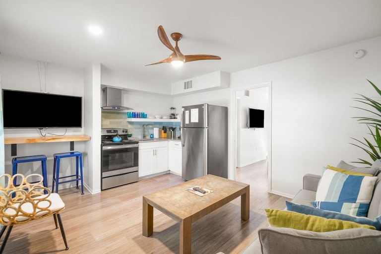 Others 2, New! Modern King Suite Steps to the Beach!, Pinellas