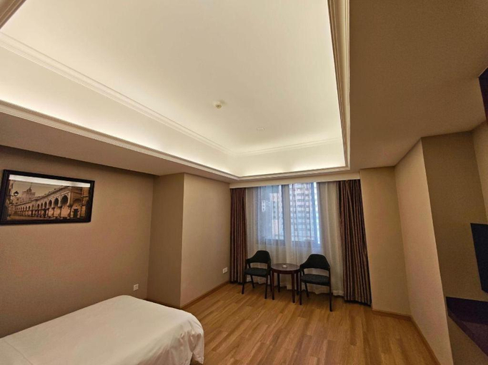 Bedroom 2, Vienna Hotel Shenzhen Bijiashan Yinhu Metro Station, Shenzhen