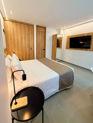 Others 4, ONCE SUITES, Envigado