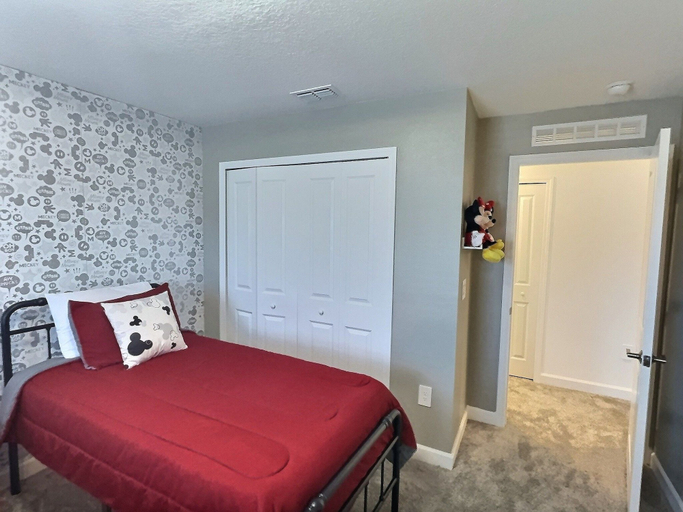 Others 5, 4BR Storey Lake Home, Heated Pool, Osceola