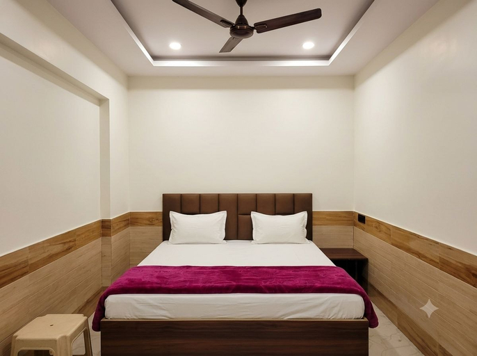 Others 1, Shri Pratap Dham, Mathura