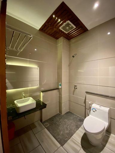 Bathroom, Uluna Hotel, Karo