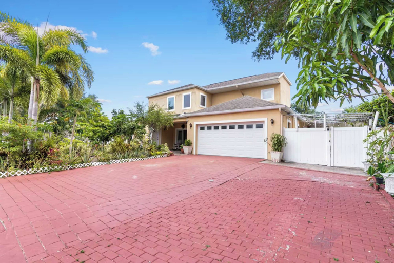 Others 2, 4BR Pinellas Park Beach & Game Home, Pinellas