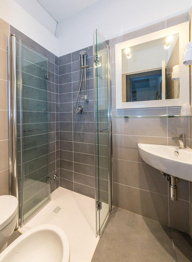 Bathroom 4, Hotel Torino, Venezia