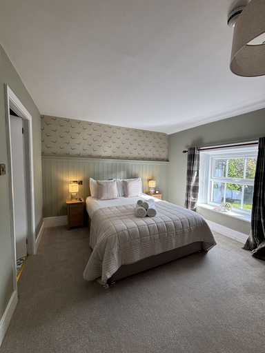 Bedroom 2, Pheasant Inn, Lancashire